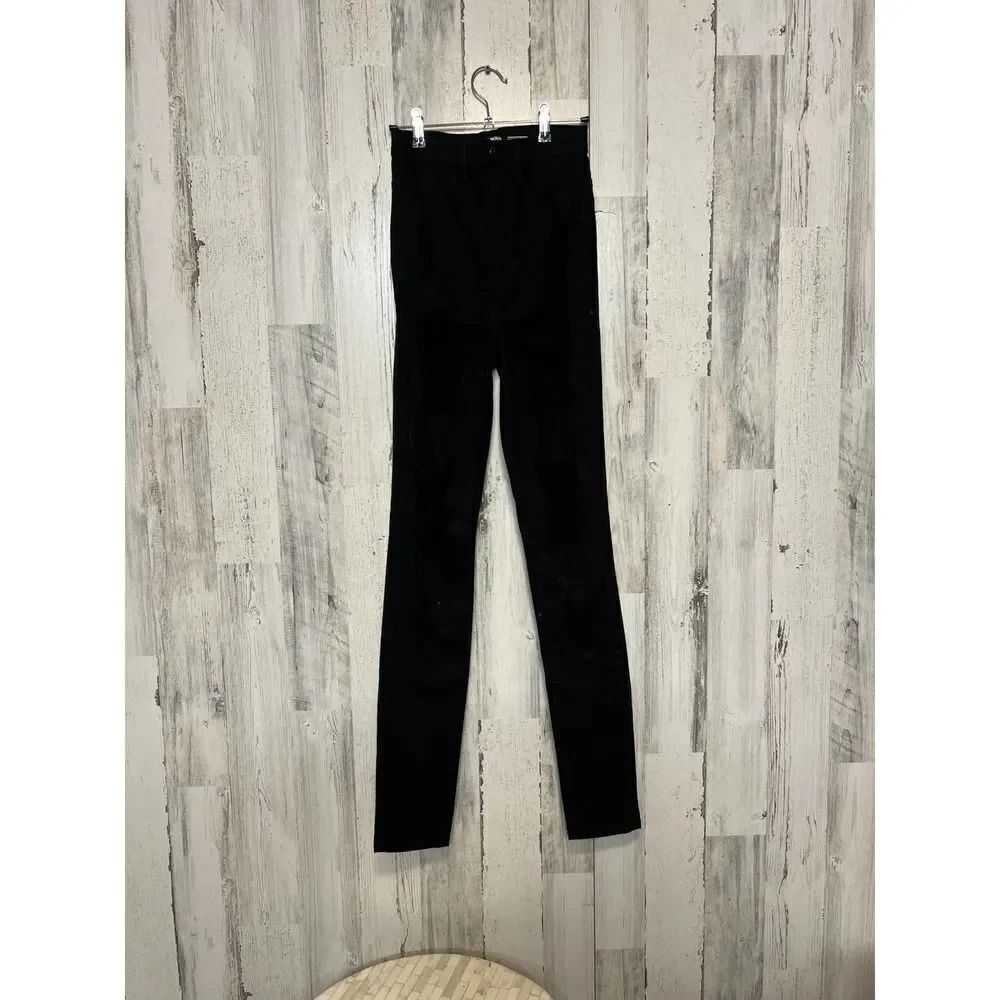 Fashion nova Black ripped jeans